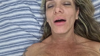 Preview 1 of Bess Kate - personal safado me comeu na salinha da academia