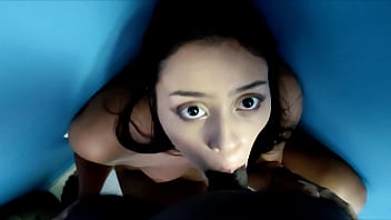 Preview 2 of 12yir Girl Sex Video - Encurralando a esposa - Angel Evil Oficial