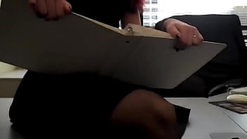 Preview 2 of Porno Onani - Accidental nylon footjob