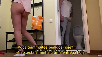 Preview 1 of Chaging Burka - Legendado corno se matando na punheta enquanto sua esposa da pro entregador