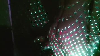 Preview 2 of Indinbp - hombre extraa&ntilde_o desnudo