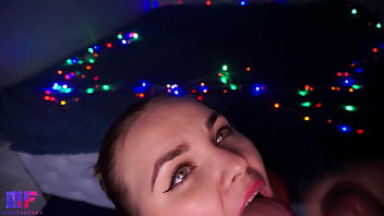 Preview 4 of 90s Orgies - Babe stranger gives blowjob at party