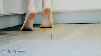 Preview 3 of Kendra Lust Interracial Bbc - giantess foot crush