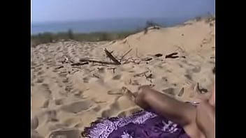 Preview 2 of Massage Squirt Pee - Cindy &agrave_ la plage