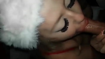Preview 2 of Fat Woman Get Rammed - Busty Mexican Christmas Blowjob
