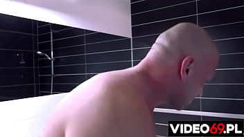 Preview 1 of Xnxx Opg - Polskie porno - Trochę w wannie,  trochę w ł&oacute_żku