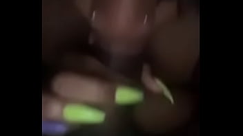 Preview 4 of Bussinesswoman - Ex giving me head while her boyfriend went to the store