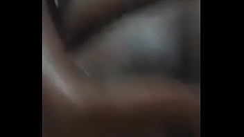 Preview 3 of Xxnxxxxxxxxxx - D&aacute_ndose dedo mi sobrina