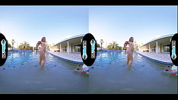 Preview 3 of Paint And Bars Xxx Parm - WETVR Horny Blonde Plays Hard To Get In VR