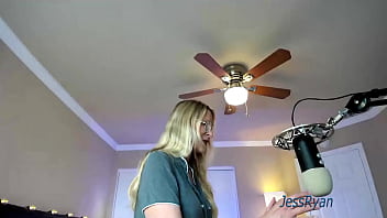 Preview 1 of College Teen - Sexy Milf With Perfect Ass Teasing