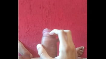 Preview 3 of Julia Cheat - Punhetinha pau de 21 cent&iacute_metros