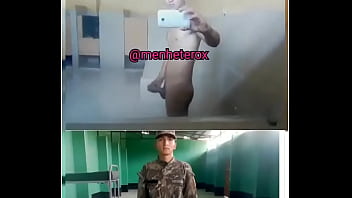 Preview 3 of Gay Celebrities - Militar pajero exhibicionista
