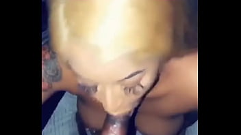 Preview 1 of Most Beautiful Figure Girls Hd - Blackette suce dans les caves de la cit&eacute_e sur snap