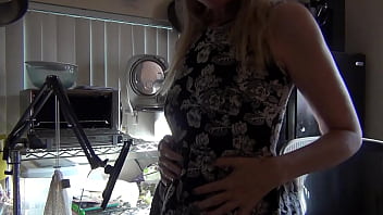 Preview 1 of Sxvvsbbhffb V Xxxxxxxxxv - Jamie Foster Flashes Tits