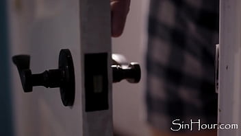 Preview 1 of Xxx Video Noi Bang Tieng Viet - My Jekyll StepDad Fucks Me Everynight