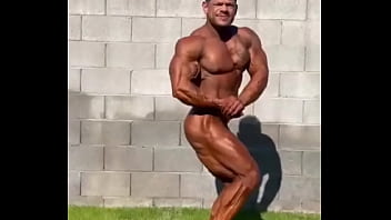 Preview 2 of Czehch Couples - Bodybuider pelado