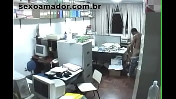 Preview 2 of Hairy Pussy 4k Video - A estagia foi enrabada pelo patr&atilde_o no escrit&oacute_rio da firma