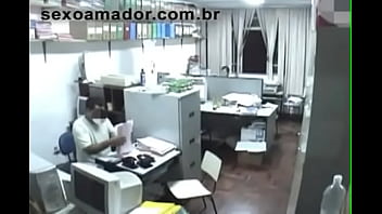 Preview 1 of Hairy Pussy 4k Video - A estagia foi enrabada pelo patr&atilde_o no escrit&oacute_rio da firma