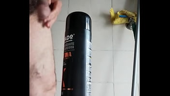 Preview 1 of Money Yestakeme - Frasco de shampoo &eacute_ del&iacute_cia de paneleiro