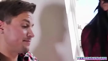 Preview 2 of Iceland Pron - Delivery Girl1.mp4