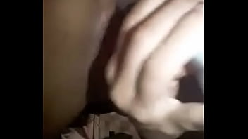 Preview 1 of Xxxbf Muves - Negra gostosa enfiando a escova na buceta