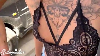 Preview 1 of Wwwseksm - Peguei minha empregada de bobeira e tentamos fuder mais minha mulher chegou em casa