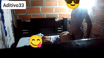 Preview 3 of Xxxxbow - Le como su Hermoso y gran culo blanco a una clienta a cambio de reparar su celular casi nos cachan, pillados en accion
