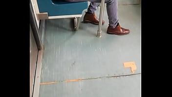 Preview 3 of Momy Sexxx - Masturbacion en el metro
