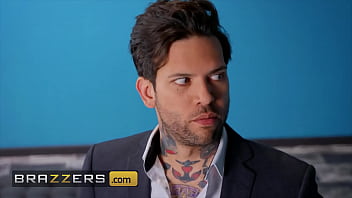 Preview 1 of Violacion De Madres Dormidas - Horny Tattooed Babe (Rocky Emerson) Gets Drilled By A Big Cock In All Her Holes - Brazzers