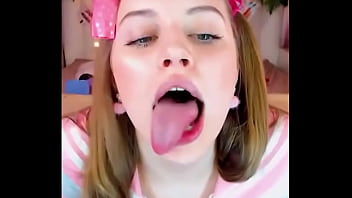 Preview 2 of India Boliqlwood Xxx Sonakashi - Tongue