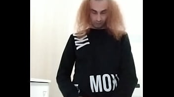 Preview 2 of Video Xxx Fillm - E questo &egrave_ il mio amico Giacinetflix .Non arriva mai .Non vuole che si sborri sul pavimento .