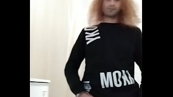 Preview 1 of Video Xxx Fillm - E questo &egrave_ il mio amico Giacinetflix .Non arriva mai .Non vuole che si sborri sul pavimento .