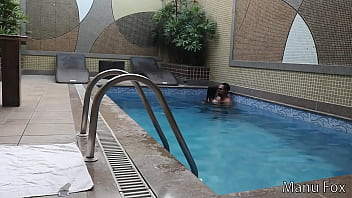 Preview 4 of Sunny Leonie Sex Porn - N&atilde_o aguentei o tes&atilde_o e dei o cuzinho e a bucetinha pro diretor antes da grava&ccedil_&atilde_o SEM CAMISINHA - Casal Badarox Manu Fox e Rubens Badar&oacute_ (v&iacute_deo completo no RED)