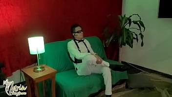 Preview 1 of Trashy Granny Dirty Sex - Le hago baile navide&ntilde_o a mi novio y me coge durisimo