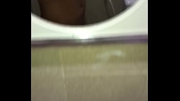 Preview 4 of Horny Black Mother Daughter - No banho add para conversar comigo