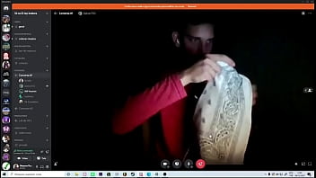 Preview 3 of Brothr Sister Xxx Video - Novinha rabuda mostrou tudo para dan&ccedil_arino na webcam enquanto corno assistia tudo