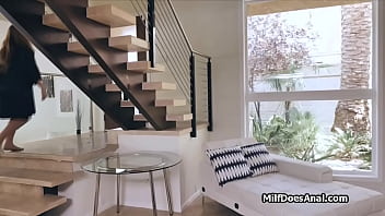 Preview 1 of Sindee Lexus Locklear - Curvy MILF ass fucked by house call doctor