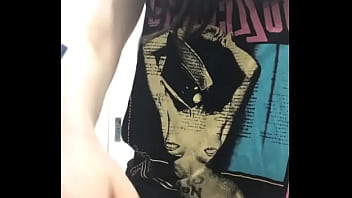 Preview 1 of Juackie Brown Office Fuck - My tank top is too smol :/
