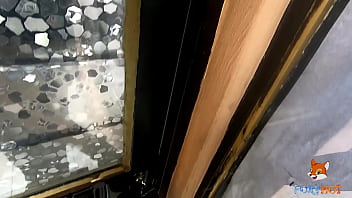 Preview 4 of Sex Cil Todig - Seguidor de mis redes sociales viene a visitarme y me folla mientras mi esposo no esta en casa,  al final mi esposo llega a casa y nos descubre follando (continuacion del video en mi canal premium de xvideos)