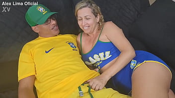 Preview 1 of Magan S - Minha mulher me fez para de assistir o jogo para transar,  E eu comi a bunda da safada
