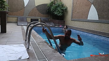 Preview 3 of Wwwcom Xxxnx Hot Mom Big Ass - Rubens Badar&oacute_ chega primeiro na grava&ccedil_&atilde_o antes da equipe,  mete a pica na Manu Fox no pelo. ( V&iacute_deo completo no xvideos red )