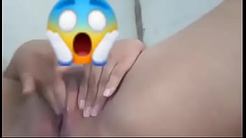 Preview 4 of Touch Die Body - Encuentro esto en el Celular de mi Tia (Se graba Masturbandose) | Minha Tia Safada