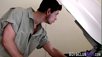 Preview 1 of Leah Gotti Bbc - Gay stud bareback fucking ass