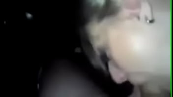 Preview 1 of Love Carpal - Soția &icirc_și &icirc_nșală soțul in mașină pe &icirc_nserat