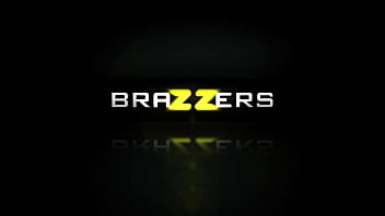Preview 1 of Nude Gyrlz - Sofi&#039_s Pussy-Pounding Cardio Porn _ Brazzers full video from www.zzfull.com/crd