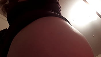 Preview 2 of Tiler Nixion - Loose ass won&#039_t hold large plug / kaypissy4207