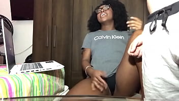 Preview 2 of Ninas Adolecentes Teniendo Sexo - Sexo com vizinho novinho em troca de senha d&ecirc_ Wi-Fi. {Veja no Red}