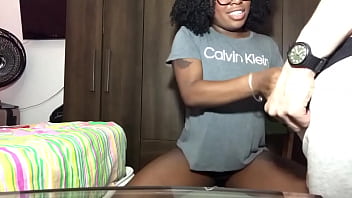 Preview 3 of Ninas Adolecentes Teniendo Sexo - Sexo com vizinho novinho em troca de senha d&ecirc_ Wi-Fi. {Veja no Red}