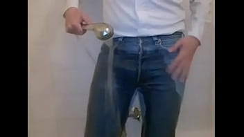 Preview 2 of Sex Old Young Teen - Jeans Shower in tight Levis 501