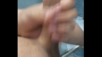 Preview 2 of Public Boob Pressing - Punheta antes do banho